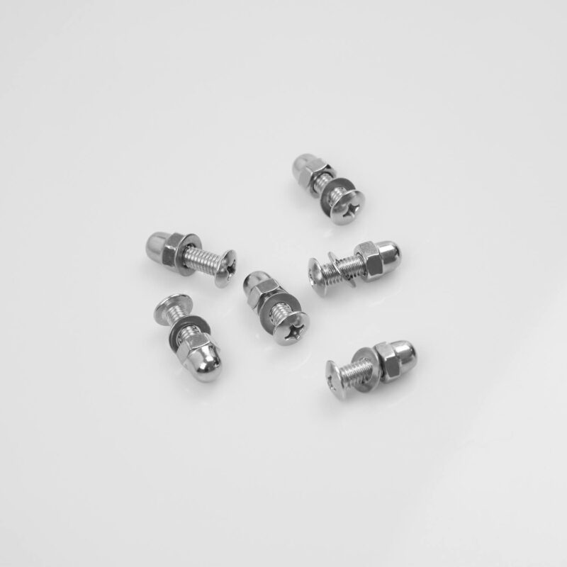 Lösa bultar och nötter för hörnmontering